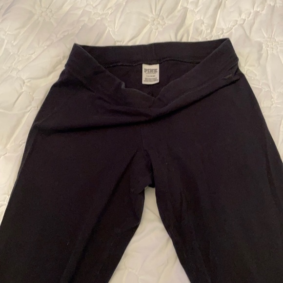 PINK Victoria's Secret Pants - Victoria’s Secret PINK black crop leggings. Size L.